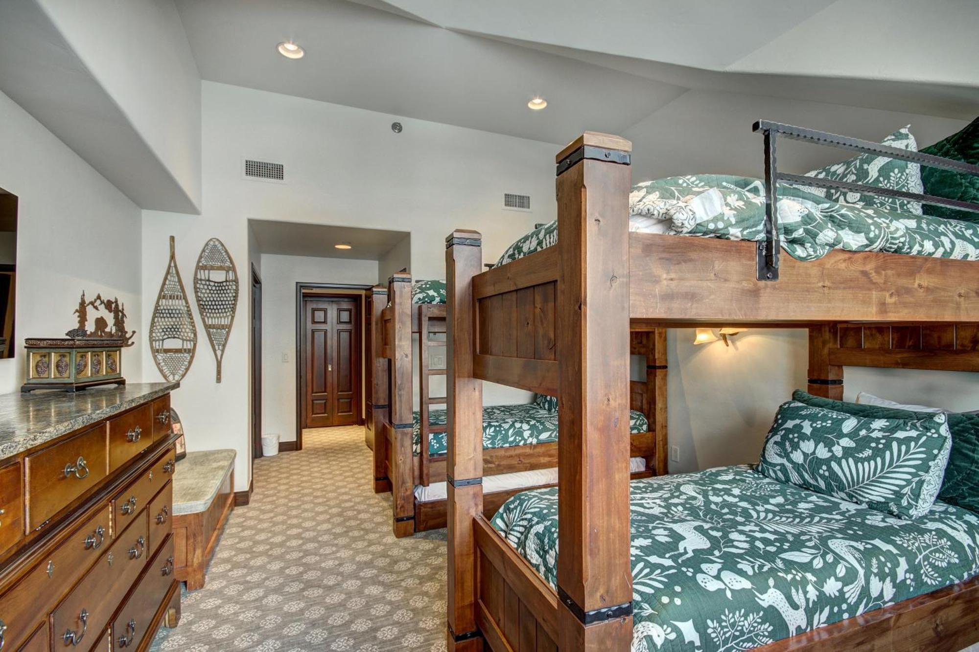 Luxury Ski-In 3 Bedroom Penthouse Inside Pines Lodge, Sleeps 10! Condo Beaver Creek Dış mekan fotoğraf